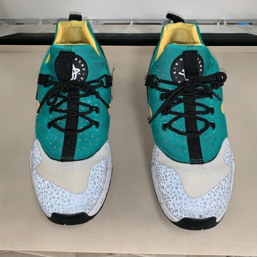 Nike Hurache Utility Premium “Safari”